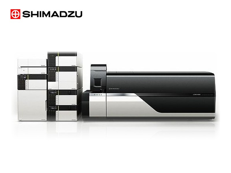 LCMS-8060(液体クロマトグラフと質量分析計)の外観(島津製作所)